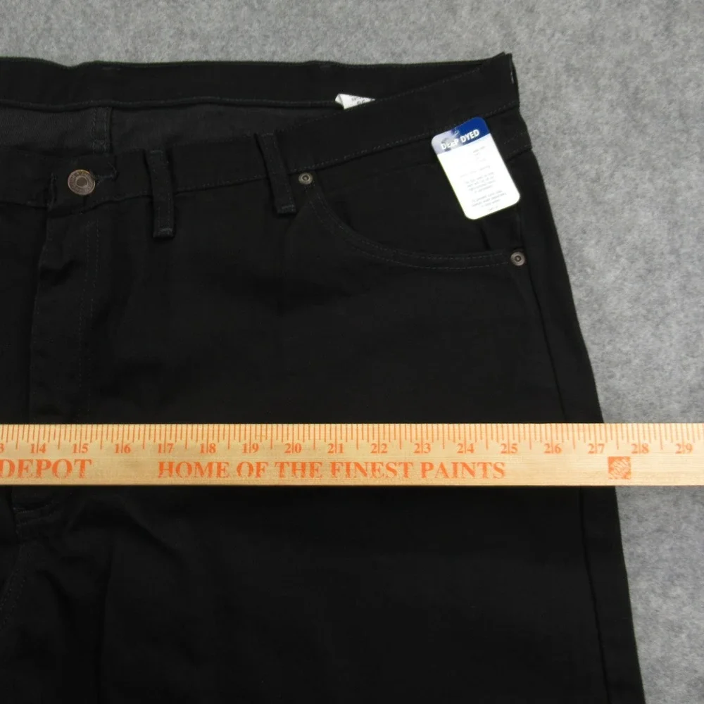 Wrangler Mens Relaxed Fit Straight Jean Size 48x29 (Measures 48x30)